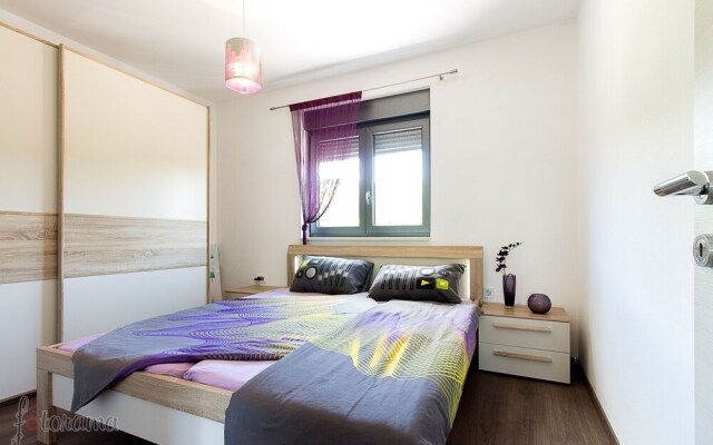House LEGARA