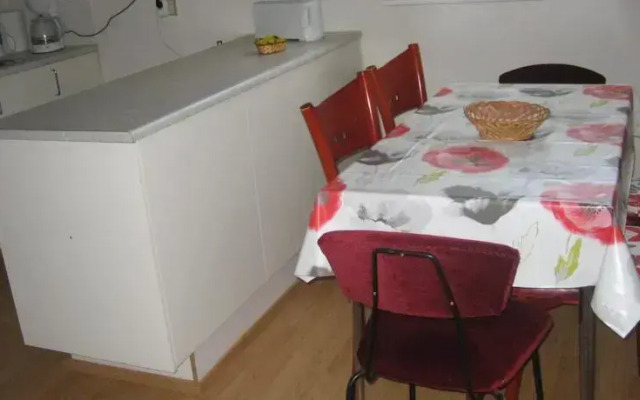 Guesthouse Hlídartún 1