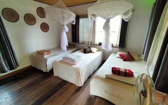 Metha Country View Homestay Singburi