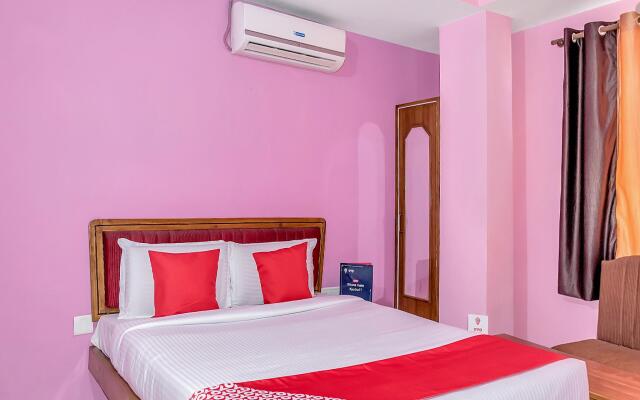 OYO 10685 Hotel Centre Point
