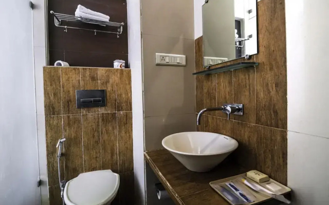 Hotel Monarch Guestline in MIDC Rabale, Navi Mumbai