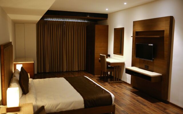 Five Petals Hotel & Banquets