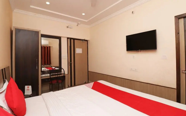 OYO 29826 Central Hotel