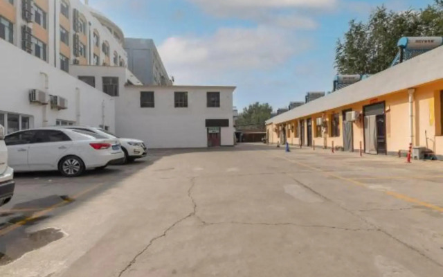 Homeinn Selected Hotel (Baotou East Station Airport)