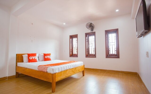 Lucky Hotel by OYO Rooms