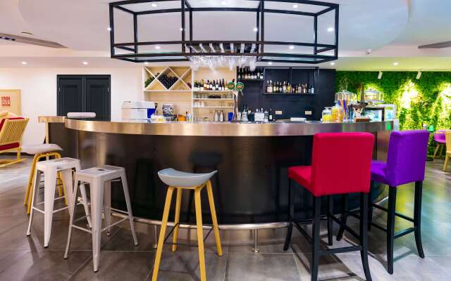 Campanile Hotel Wuxi Huishan Ancient Town Jinlong square