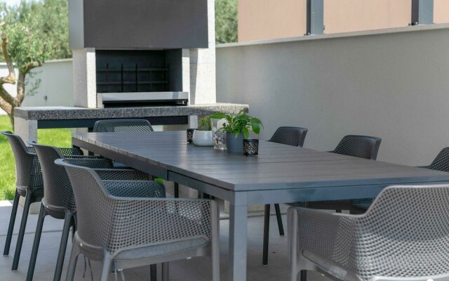 Spacious Villa in Pula Istria With Swimming Pool