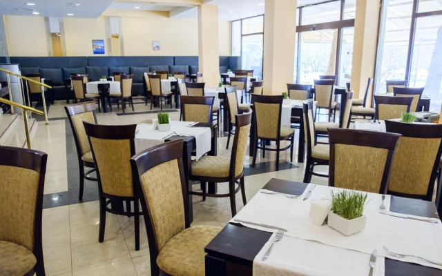 Hotel Lebed