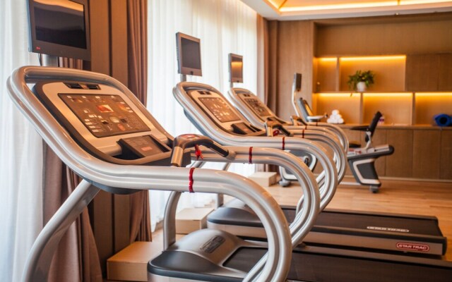 Bright QiandaoLake Resort