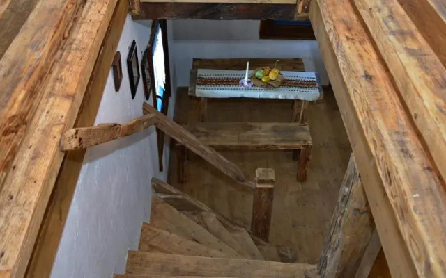 Casa Colț din Maramureș - Old Traditional House