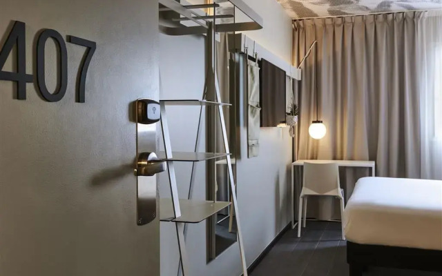 ibis Clamart Paris Velizy