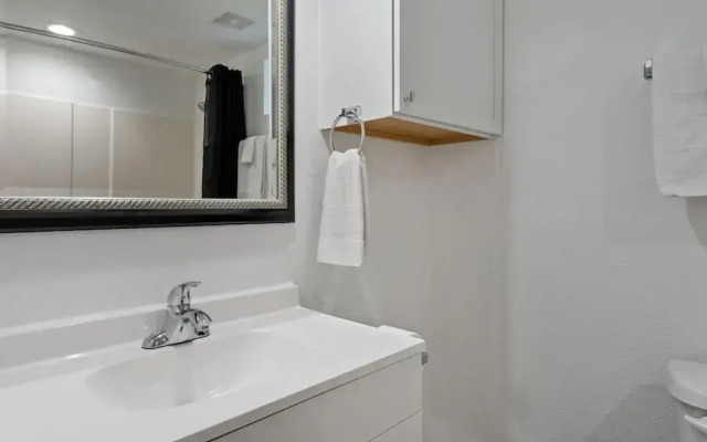Extended Stay Gun Barrel City