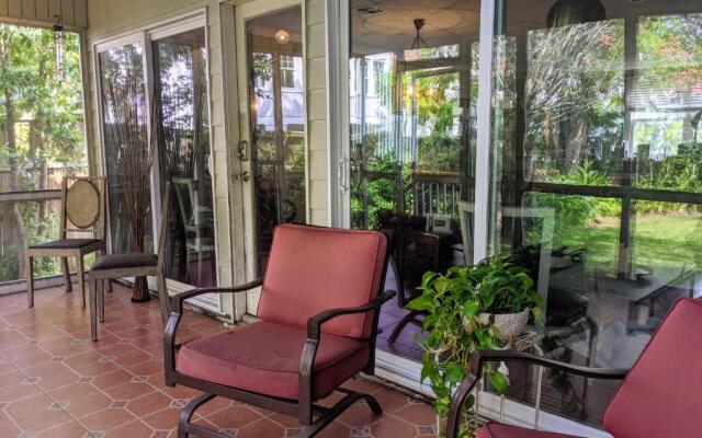 Courtyard Hideaway