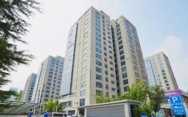 Blueberry apartment chain (Lushangzhongxin store)