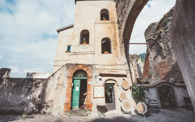 Ravello House