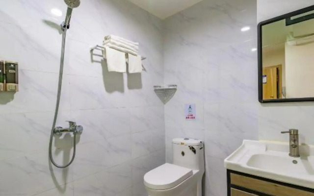 Wanshi Chang Anshun Express Apartment (Shenzhen North Railway Station)