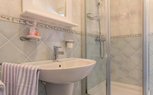 Nice Home in Liznjan With Wifi and 4 Bedrooms