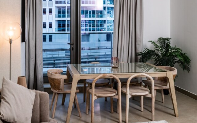 Spectacular 1BR Apartment-Sparkle Towers