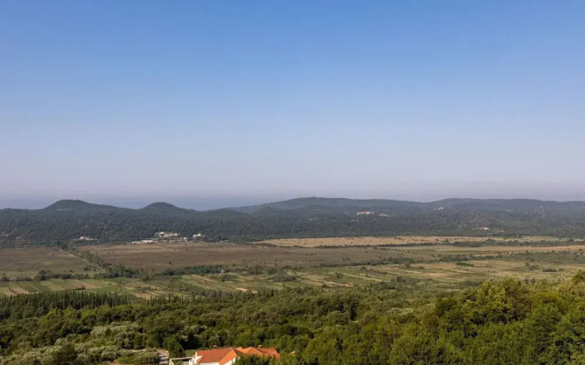 Villa Source with Private Pool