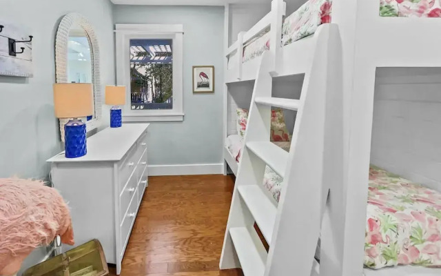 Breakers 3 Bedroom Home by RedAwning