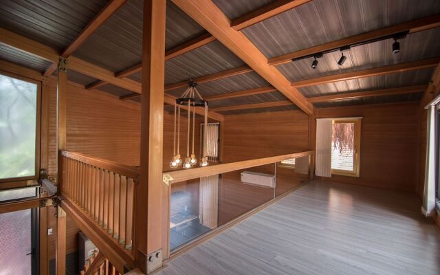 Tropical Forest Hostel & Apartments