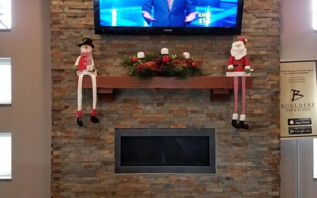 Okoboji Inn & Suites