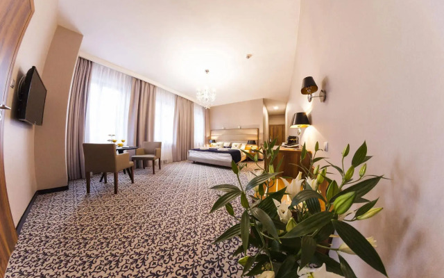 Excelsior Boutique Hotel