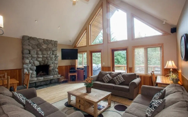 Lorimer Ridge Lodge