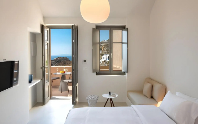 Old Castle Oia