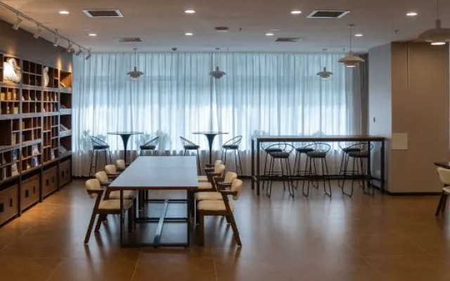 Beijing Yizhuang Yunxi Hotel (Wanyuan Street Subway Station Branch)