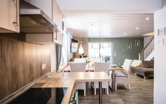 A gem of a Modern Retreat