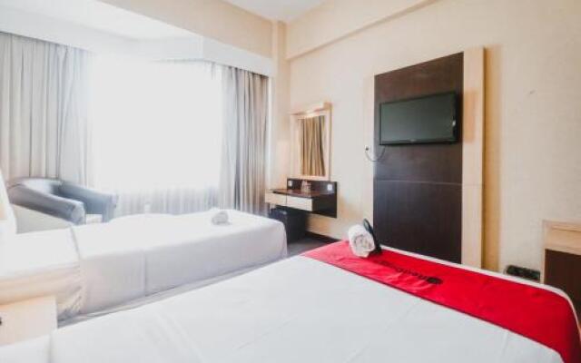 Reddoorz Premium @ Losari Area