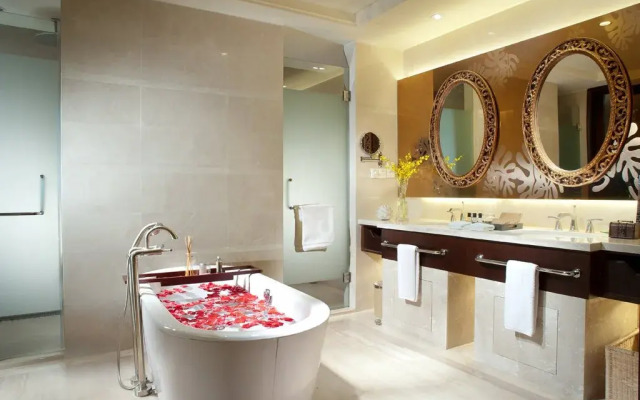 Poli Hot Spring International Hotel - Gu