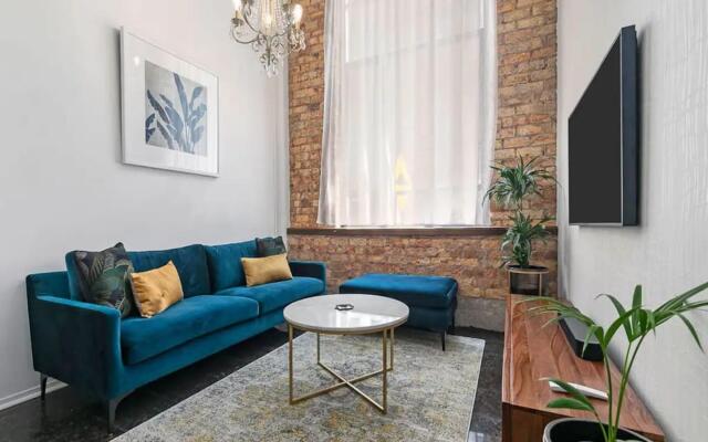 Stylish Loft Apartment In Cbd W/ King Bed!
