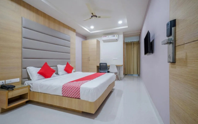 FabHotel Veeraj Suites