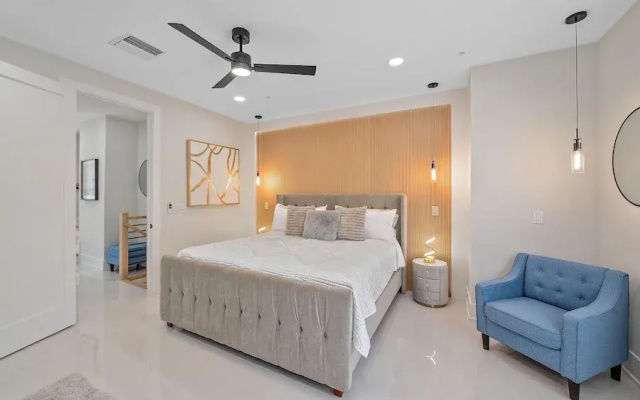 Coastal Moderne 2 Bedroom Townhouse