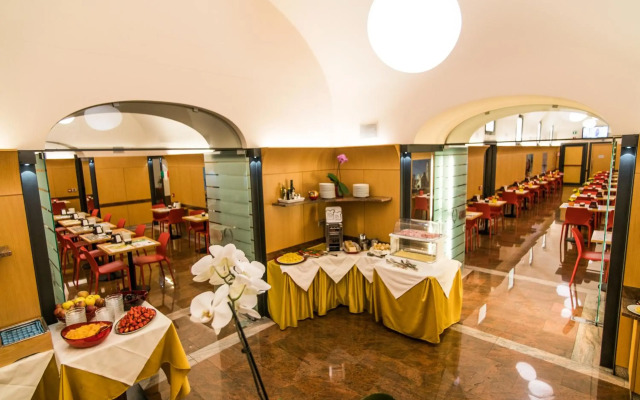 Le Petit Hotel