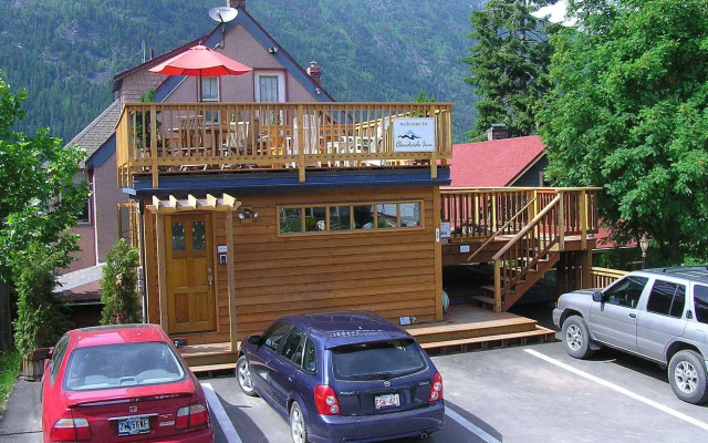 Cloudside Hotel