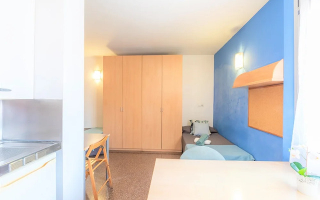 Residencia Universitaria La Ciutadella - Campus Accommodation