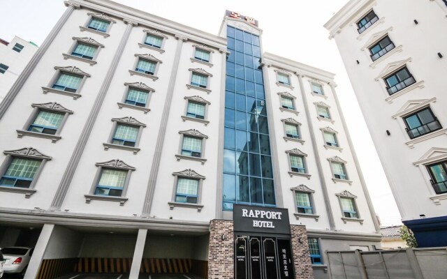 Rapport Hotel