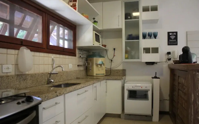 Bz10 Casa 4 suítes em condomínio clube