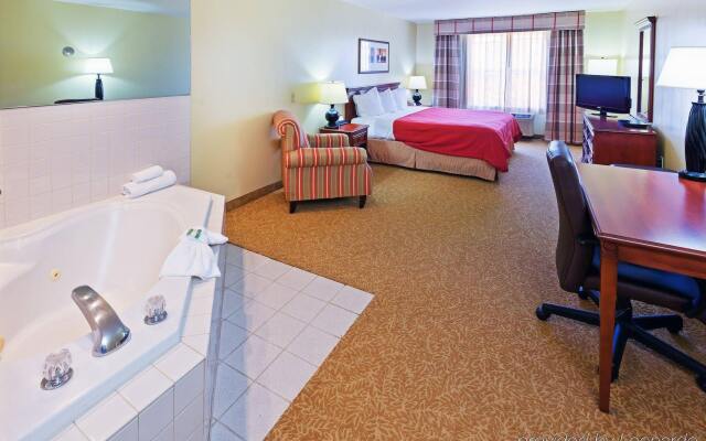 Holiday Inn Express & Suites Wyomissing, an IHG Hotel