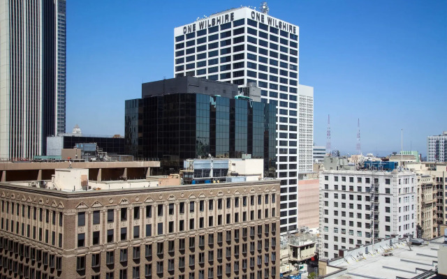 Sheraton Grand Los Angeles