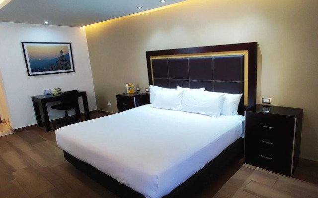 Quinta Dorada Hotel and Suites