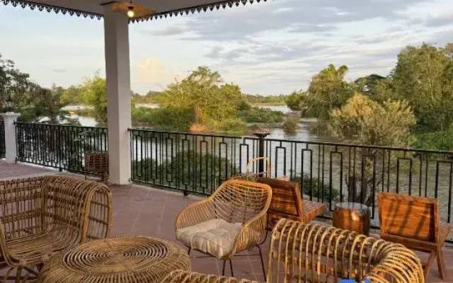 Sunin Hotel Dondet Riverside