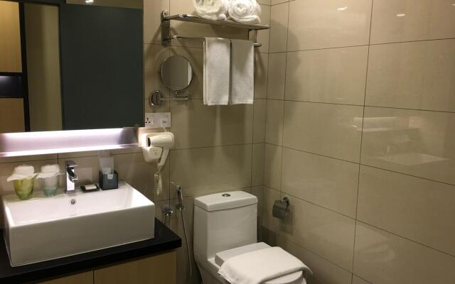 Gloria Residences Ion Delemen