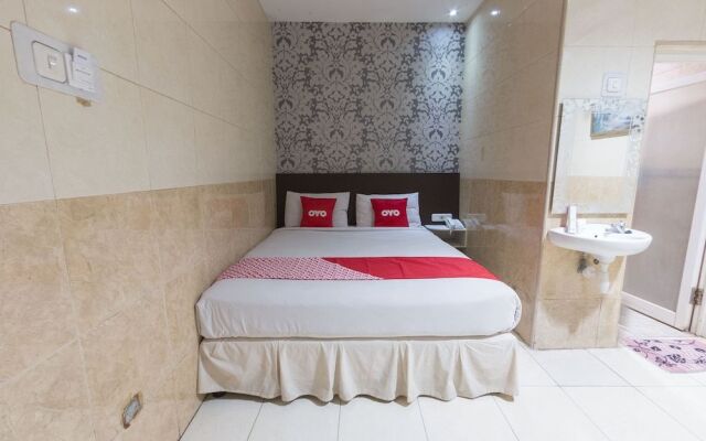 OYO 1702 Harmoni Inn Makassar