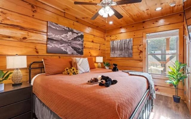 Rustic Mountain Retreat by Ghosal Luxury Lodging