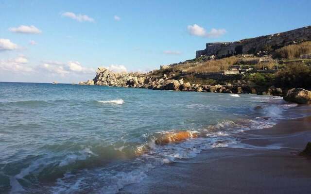 Gozo Escape, 2-bed Apartment in Marsalforn