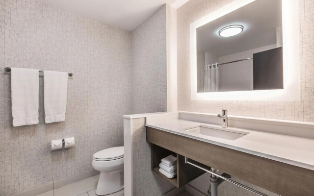 Holiday Inn Express & Suites Welland by IHG